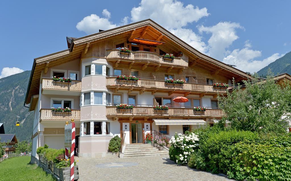 Apart Austria Mayrhofen Exteriör bild